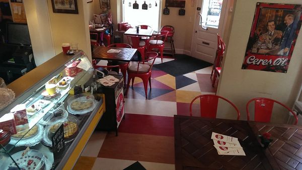 Café — gulv og indretning — Nordsjælland