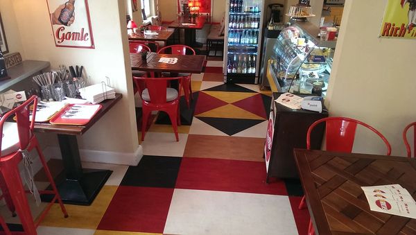 Café — gulv og indretning — Nordsjælland